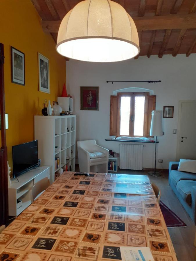 Porta Volterrana Apartment Peccioli Bagian luar foto
