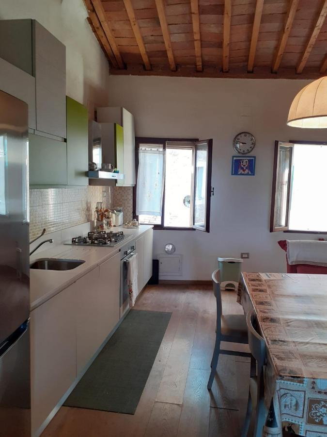 Porta Volterrana Apartment Peccioli Bagian luar foto